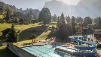 Wasserrutschbahn Freibad Hellbach