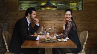 Restaurant mit Gästen